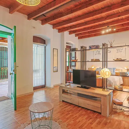 Loft B2, In Севилья