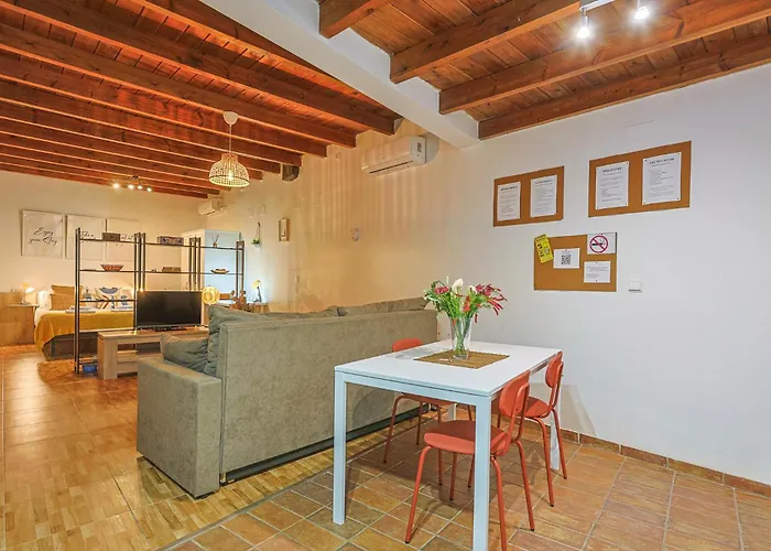 Loft B2, In